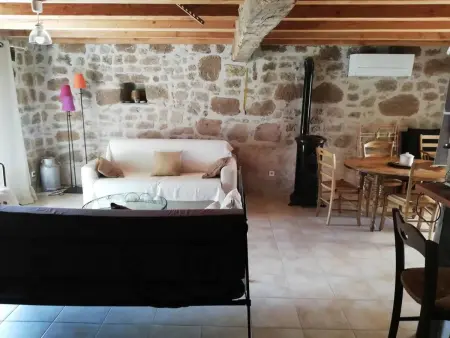 Gîte les Escures, maison 4 étoiles à Branceilles, 4 personnes : photo 12