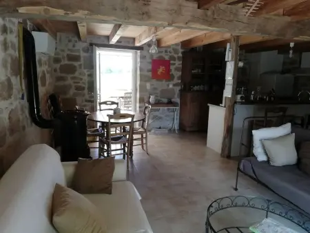 Gîte les Escures, maison 4 étoiles à Branceilles, 4 personnes : photo 13