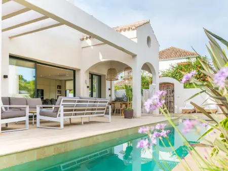 Villa moderne 370 m² piscine privée à Marbella : photo 4