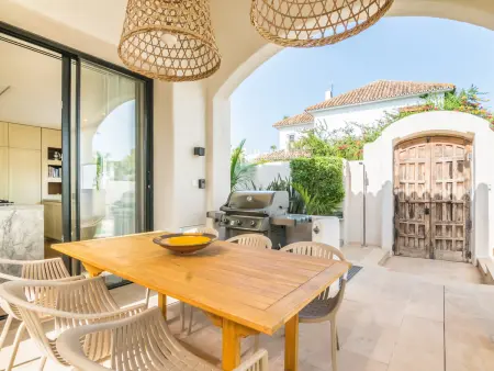Villa moderne 370 m² piscine privée à Marbella : photo 8
