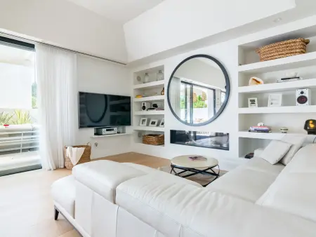 Villa moderne 370 m² piscine privée à Marbella : photo 13