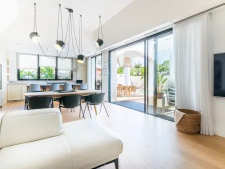 Villa moderne 370 m² piscine privée à Marbella : photo 14