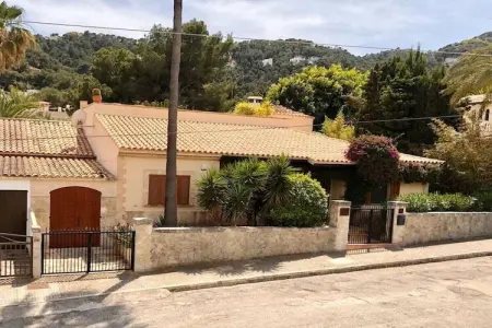 Maison face à crique privée, piscine et terrasse panoramique