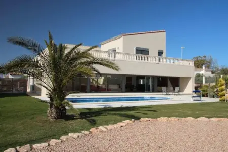 Villa 250m² avec terrasse vue mer à Sa Torre : photo 1