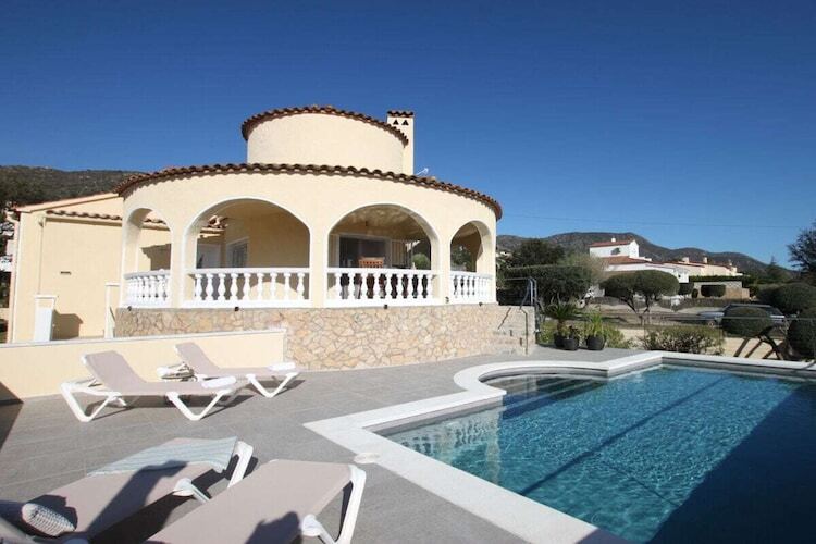 Villa récemment rénovée avec piscine et vue mer - Photo 1
