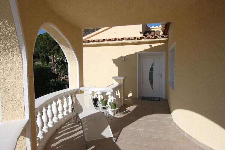 Villa récemment rénovée avec piscine et vue mer - Photo 6