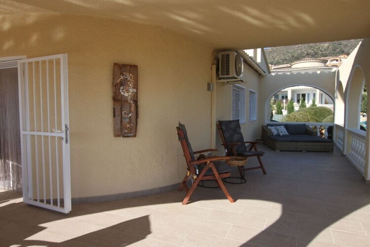 Villa récemment rénovée avec piscine et vue mer - Photo 9