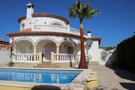 Maison 3 chambres avec piscine à Miami Playa : photo 1