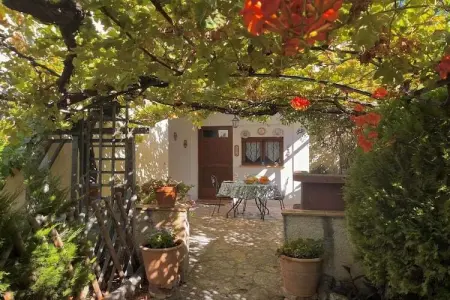 Appartement provençal 2 pièces avec jardin à Antibes