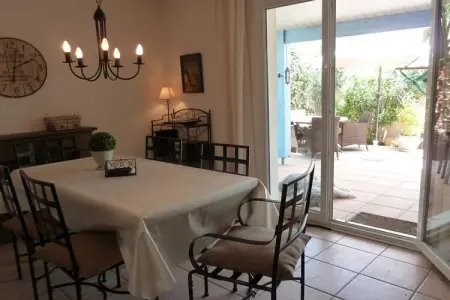 Villa Olivier, maison provençale les pieds dans l'eau à Gruissan : photo 10