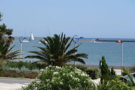 Villa Olivier, maison provençale les pieds dans l'eau à Gruissan : photo 11