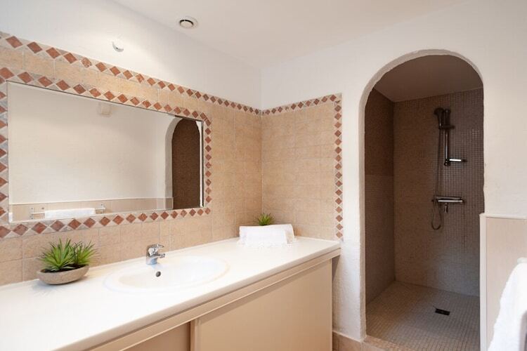 Maison bergerie corse avec piscine à débordement, Porto-Vecchio - Photo 18