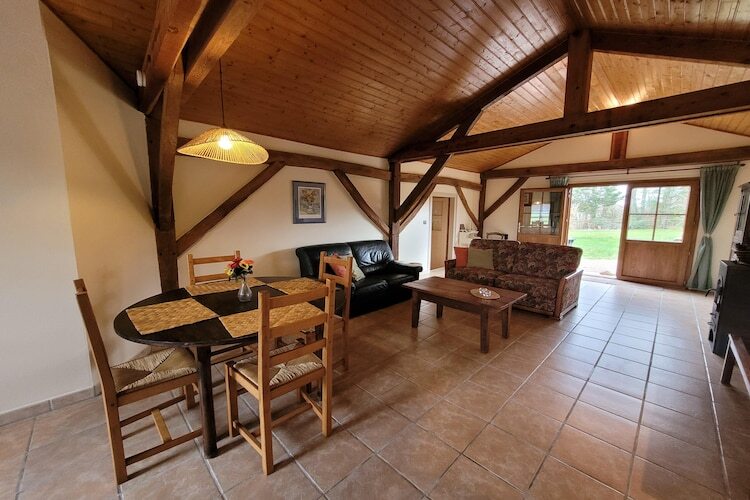 Gîte Syrah : maison plain-pied avec piscine à Saint-Saud-Lacoussière - Photo 5