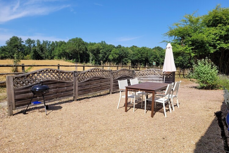 Gîte Syrah : maison plain-pied avec piscine à Saint-Saud-Lacoussière - Photo 7
