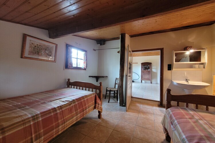 Gîte Syrah : maison plain-pied avec piscine à Saint-Saud-Lacoussière - Photo 15