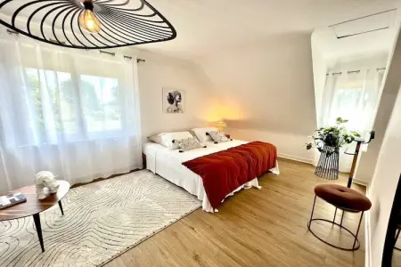 Maison 4 étoiles Baye : 4 chambres, 8 personnes, jardin : photo 35
