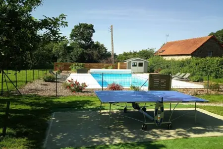 Maison 90m² avec piscine et étang à Vesly