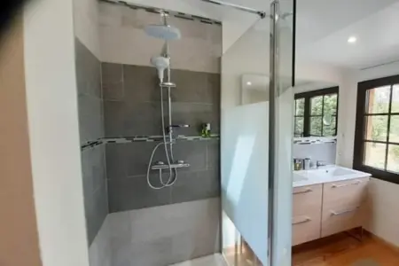 Maison 6 pers. avec piscine et spa à Livre-la-Touche : photo 17