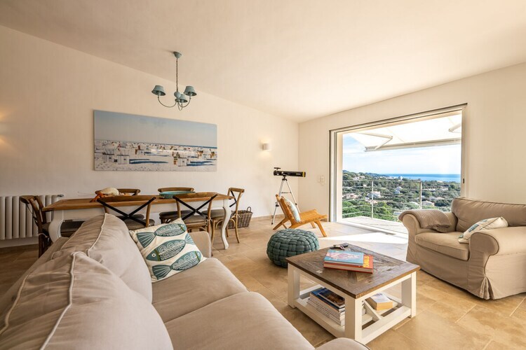 Villa rénovée avec piscine débordement, vue baie Saint-Tropez - Photo 34