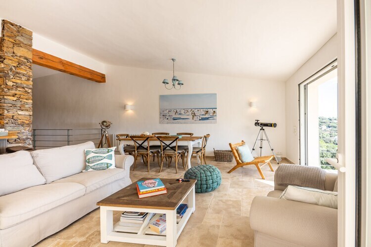 Villa rénovée avec piscine débordement, vue baie Saint-Tropez - Photo 35