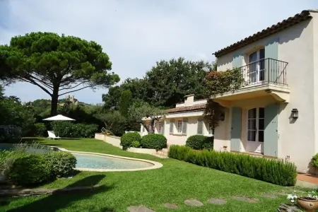 Villa 6 pers. Grimaud, piscine et vue sur le château : photo 1