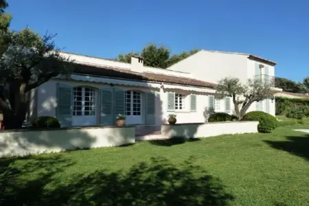 Villa 6 pers. Grimaud, piscine et vue sur le château : photo 2