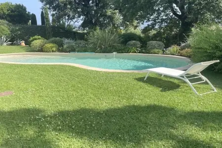 Villa 6 pers. Grimaud, piscine et vue sur le château : photo 7
