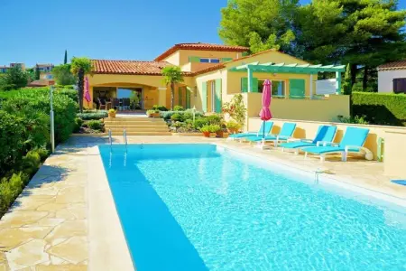 Villa 3 chambres avec piscine privée à Saint-Aygulf : photo 1