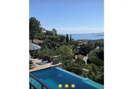 Villa Nadine aux Issambres : piscine vue mer : photo 32