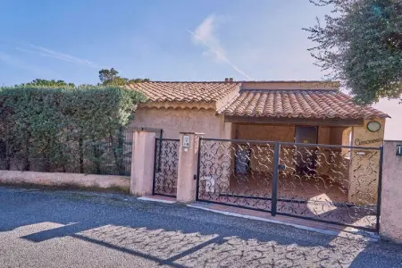 Maison 4 chambres vue mer aux Issambres avec piscine : photo 2