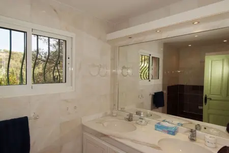 Maison 4 chambres vue mer aux Issambres avec piscine : photo 19