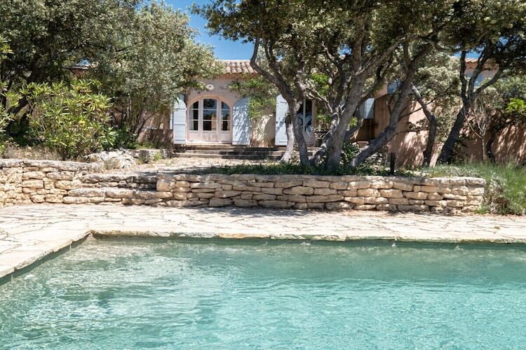 106745, Maison de vacances à Joucas avec piscine - Photo 2