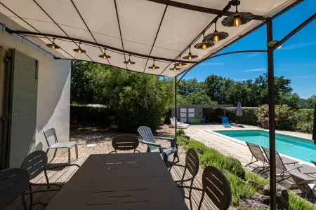148568, avec beaucoup d'espace et de confort - 810 VIL