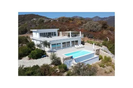 Villa moderne Budoni, piscine débordement et vue mer : photo 1