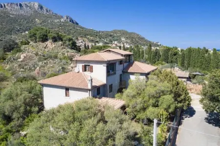 Maison 3 pièces avec jardin et terrasse couverte : photo 1