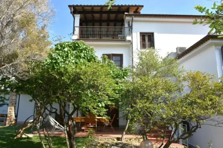 Maison 3 pièces avec jardin et terrasse couverte : photo 4
