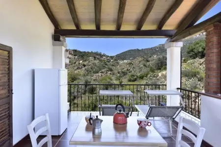Maison 3 pièces avec jardin et terrasse couverte : photo 17