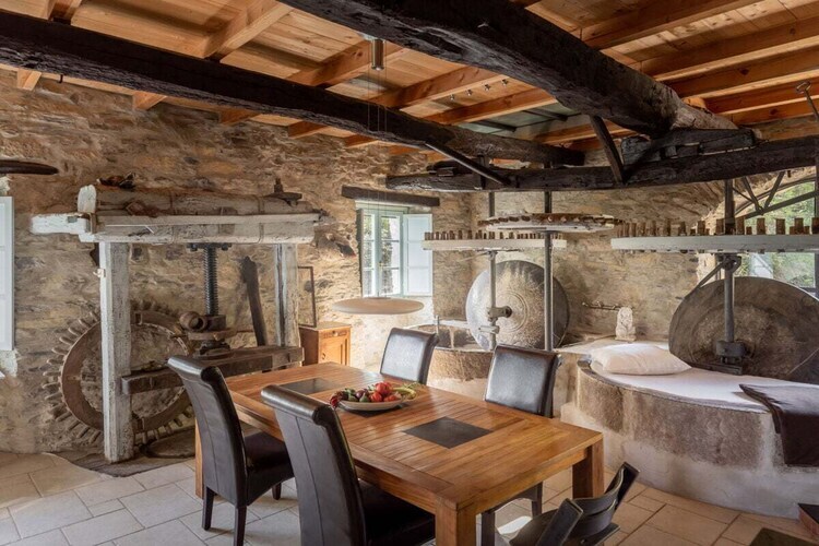 Ancien moulin à huile restauré avec piscine à Caravonica - Photo 21