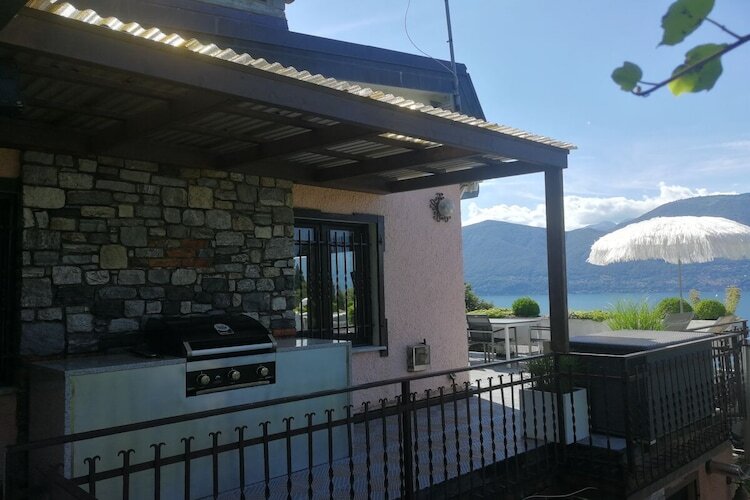 Maison vue lac Porto Valtravaglia, terrasse 28 m² - Photo 8