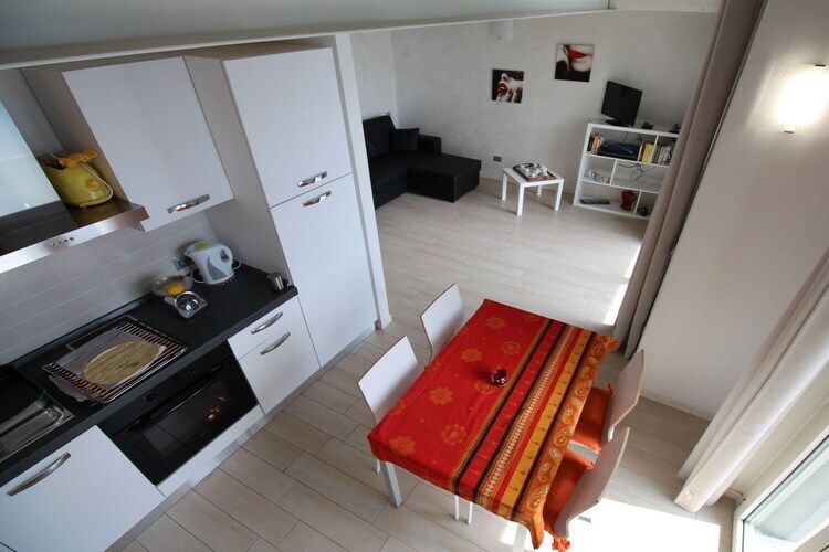 Maison au bord du lac d'Iseo avec piscine chauffée - Photo 23