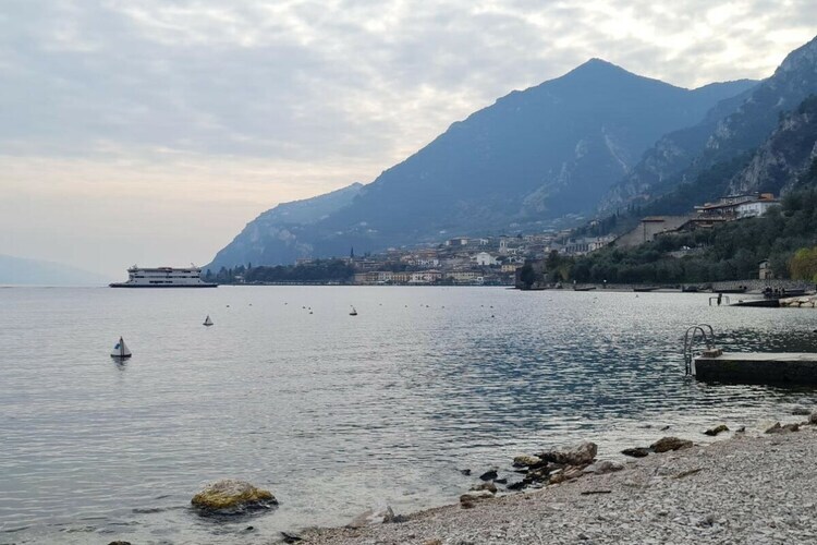 Maison isolée sur le Garda avec vue panoramique - Photo 20