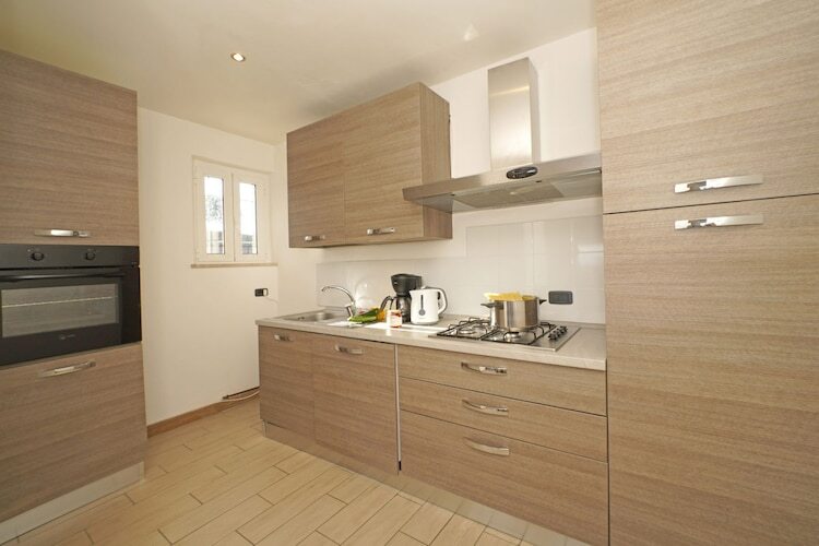 Appartement 3 chambres avec piscine et vue lac - Photo 12
