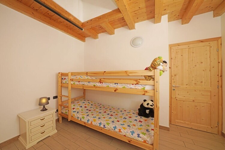 Appartement 3 chambres avec piscine et vue lac - Photo 18