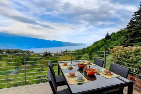 Maison 6 pers. à Tignale, randonnées directes et piscine : photo 3