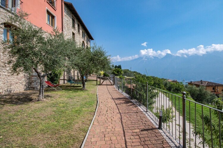 Maison 6 personnes à Tignale, terrasse privée et piscine - Photo 8