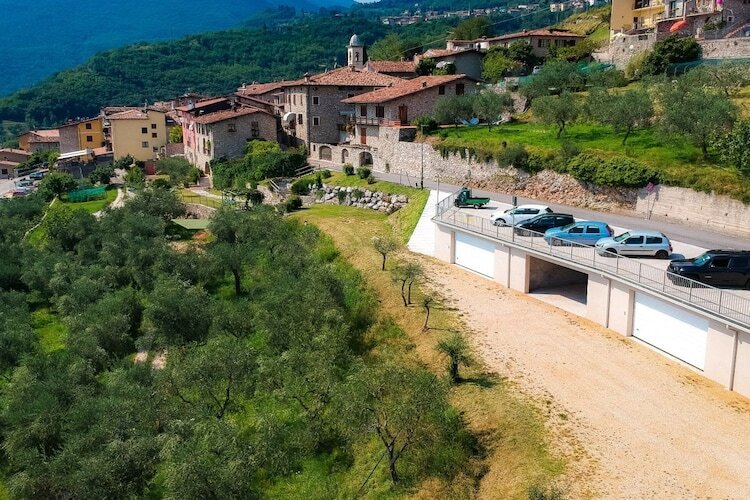 Maison 6 personnes à Tignale, terrasse privée et piscine - Photo 11