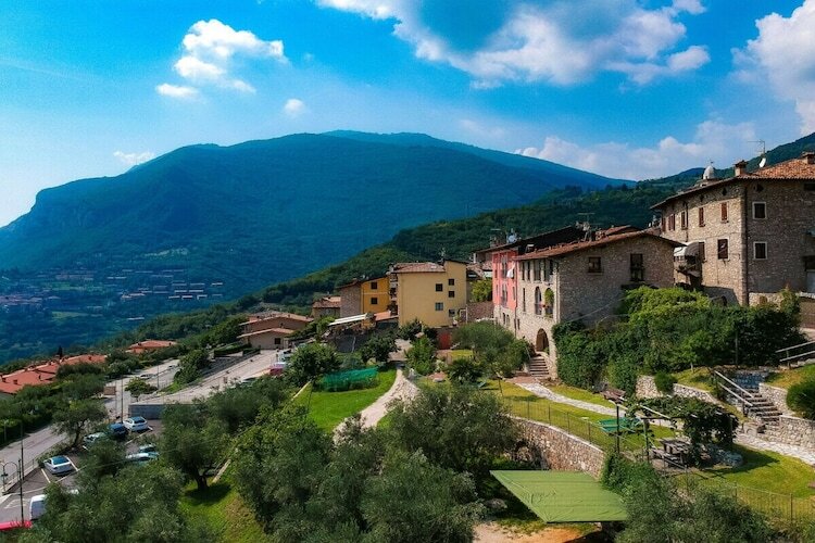 Maison 6 personnes à Tignale, terrasse privée et piscine - Photo 17