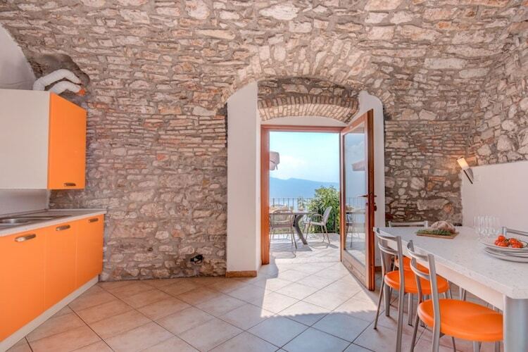 Maison 6 personnes à Tignale, terrasse privée et piscine - Photo 22