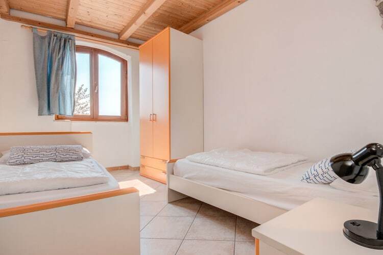 Maison 6 personnes à Tignale, terrasse privée et piscine - Photo 28