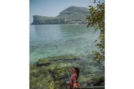Villa Elena, architecture 1960 avec piscine et accès lac : photo 43